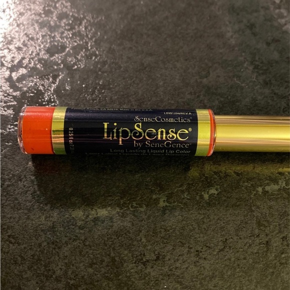 Candy Cane Lipsense - Picture 1 of 3